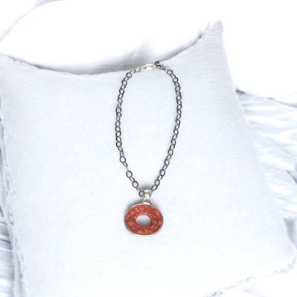 SILPADA N1564 Retired Sponge Coral Disc Pendant Sterling Silver Link Necklace - Picture 8 of 8